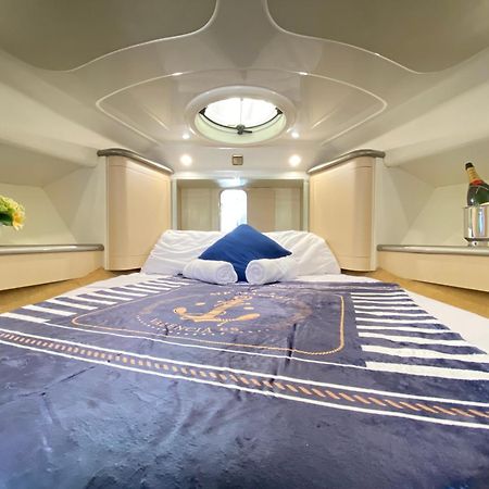 The Valencia Yacht Experience Hotel Екстериор снимка