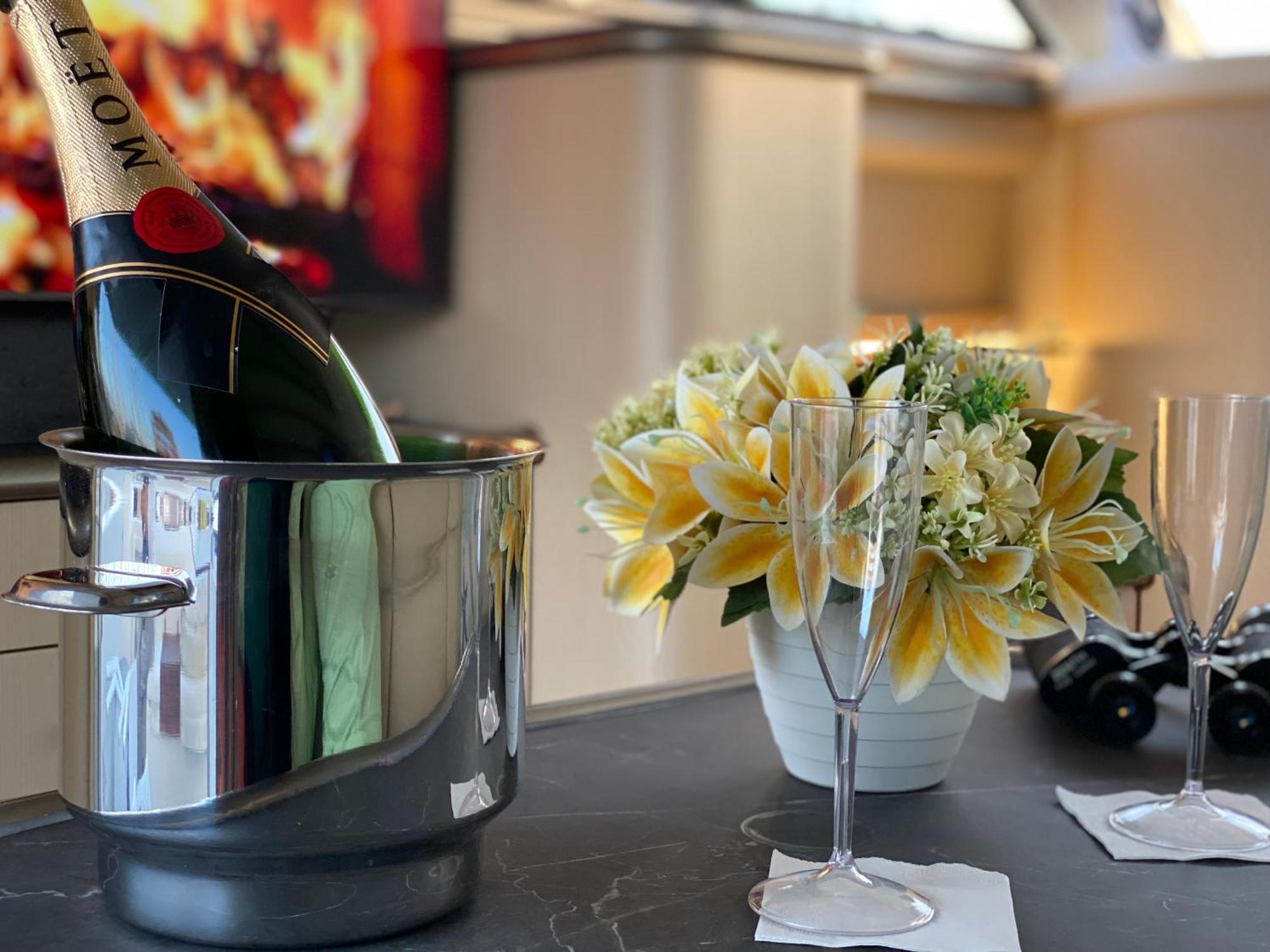 The Valencia Yacht Experience Hotel Екстериор снимка